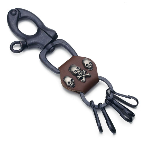 YOK-40 Skulls & crossbones leather keychain - Click Image to Close
